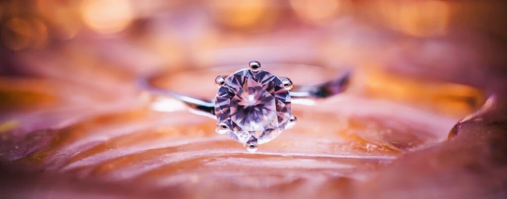 原産地証明付きダイヤモンドがセッティングできる婚約指輪のイメージ