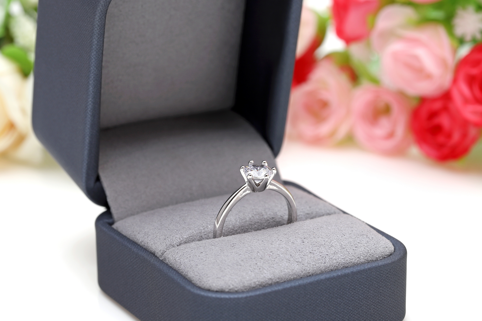 泉南市でおすすめのプラチナ婚約指輪｜人気デザインをgarden和歌山で