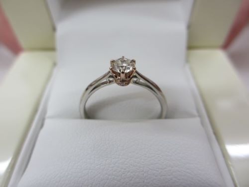 受け継がれている指輪をご自身の婚約指輪へジュエリーリフォーム