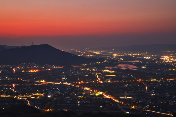 和歌山で180度の大パノラマ夜景が広がる展望所！最初ヶ峰展望所でサプライズプロポーズ写真夕焼けと夜景