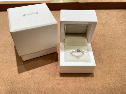 和歌山県和歌山市：IDEAL Plus fortの婚約指輪とPilot Bridalの結婚指輪をご成約頂きました。