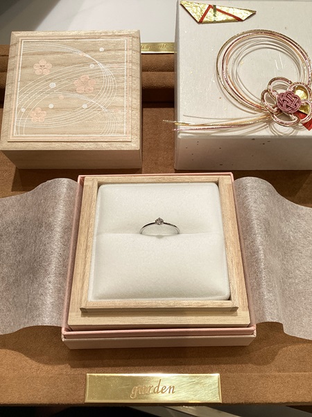 和歌山県海南市：gardenオリジナルの婚約指輪をご成約頂きました。