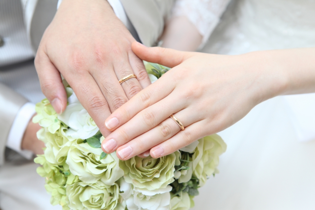 イエべカラーが映える、運命の結婚指輪セレクション