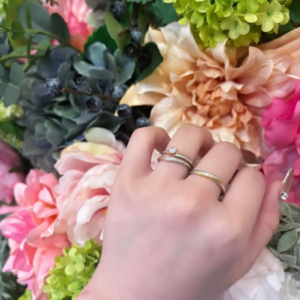 stel giurare（ステルジュラーレ）の婚約指輪と結婚指輪の重ね付け