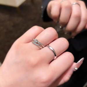 彩乃端（いろのは）の婚約指輪と結婚指輪の重ね付け