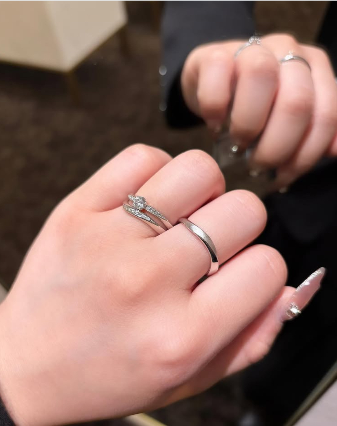 彩乃端（いろのは）の婚約指輪と結婚指輪の重ね付け