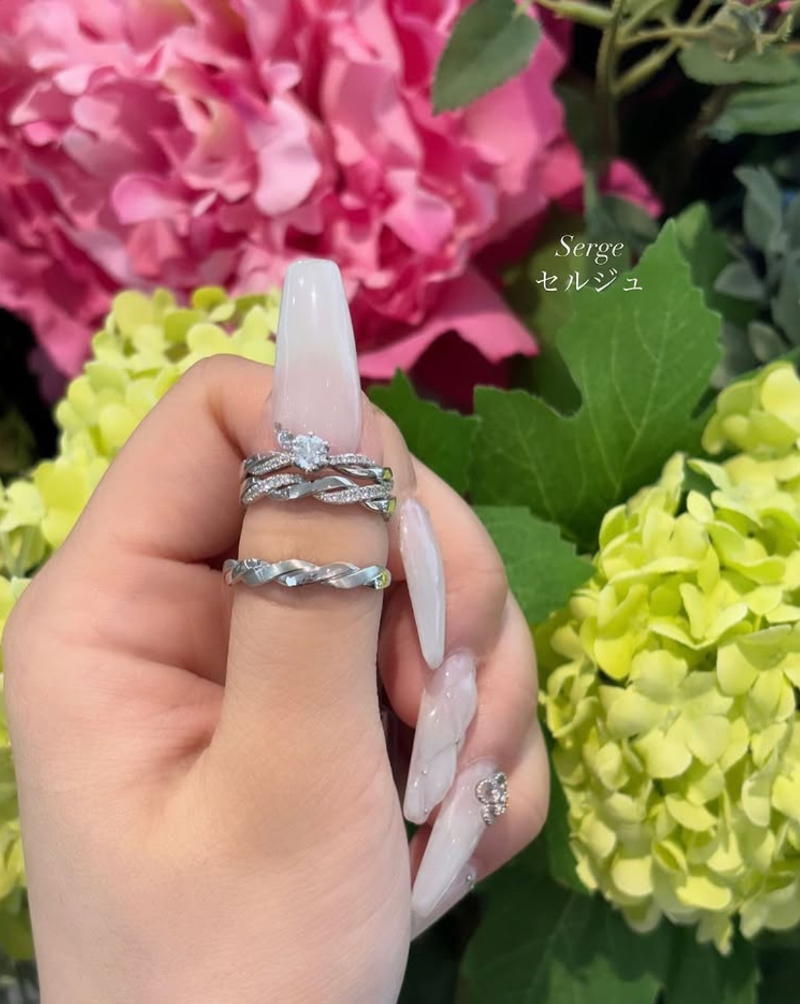 Lapage（ラパージュ）の婚約指輪と結婚指輪を重ね付け