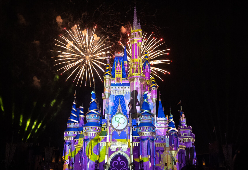 夢の国でプロポーズ！ディズニープロポーズで人気シチュエーションBEST5海外ディズニー編