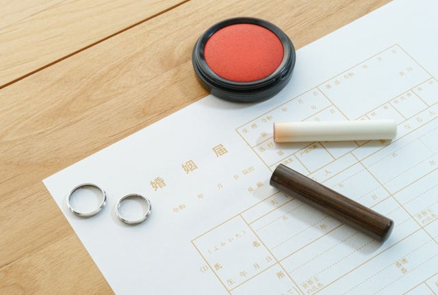 デザイン婚姻届特集｜二人らしさを形にする入籍スタイル