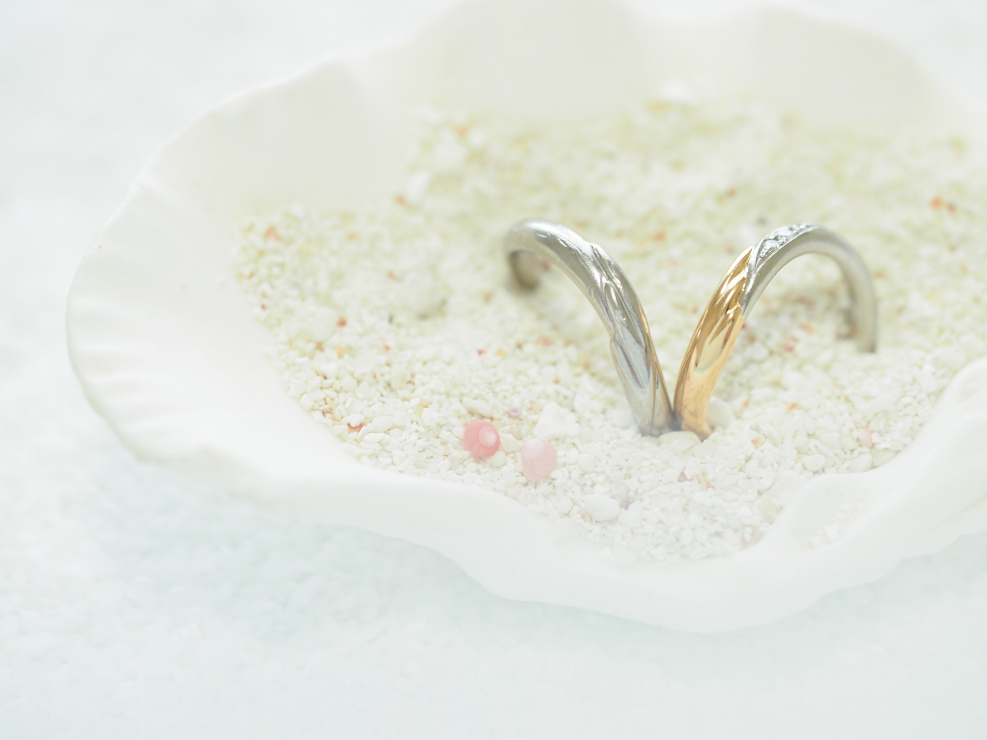 和歌山でV字の結婚指輪を探すなら｜人気ブランドとおすすめデザイン