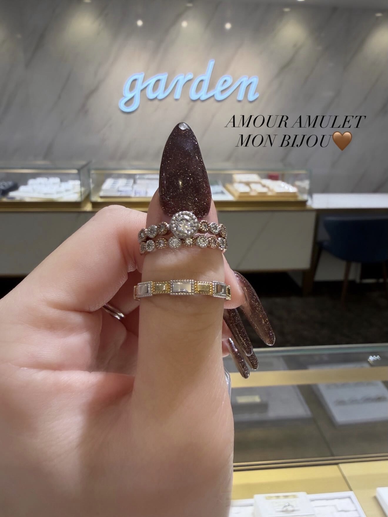 AMOUR AMULET（アムールアミュレット）の婚約指輪と結婚指輪の重ね付け