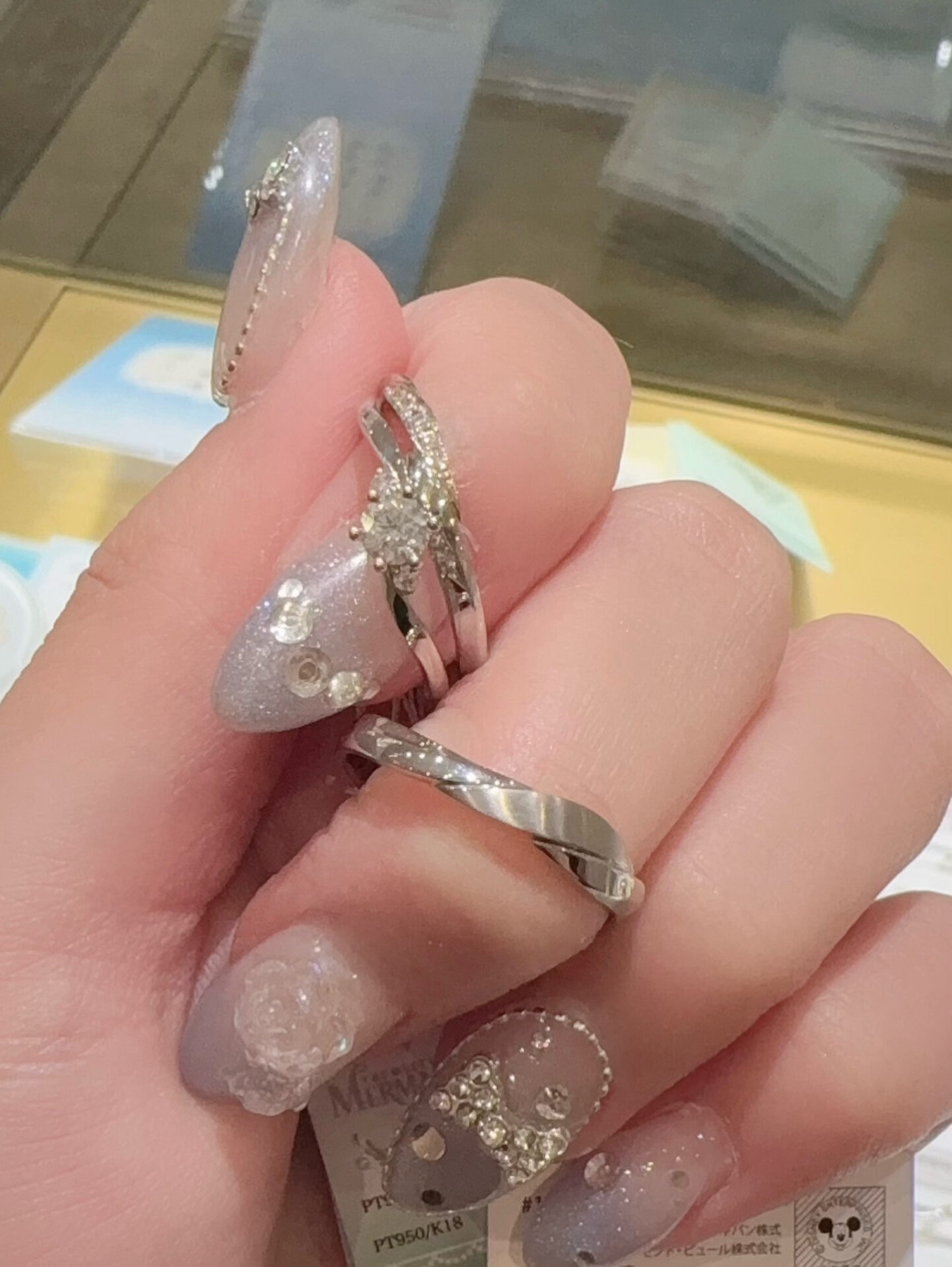 LITTLE MERMAID(ディズニー・リトルマーメイド)の婚約指輪と結婚指輪の重ね付け