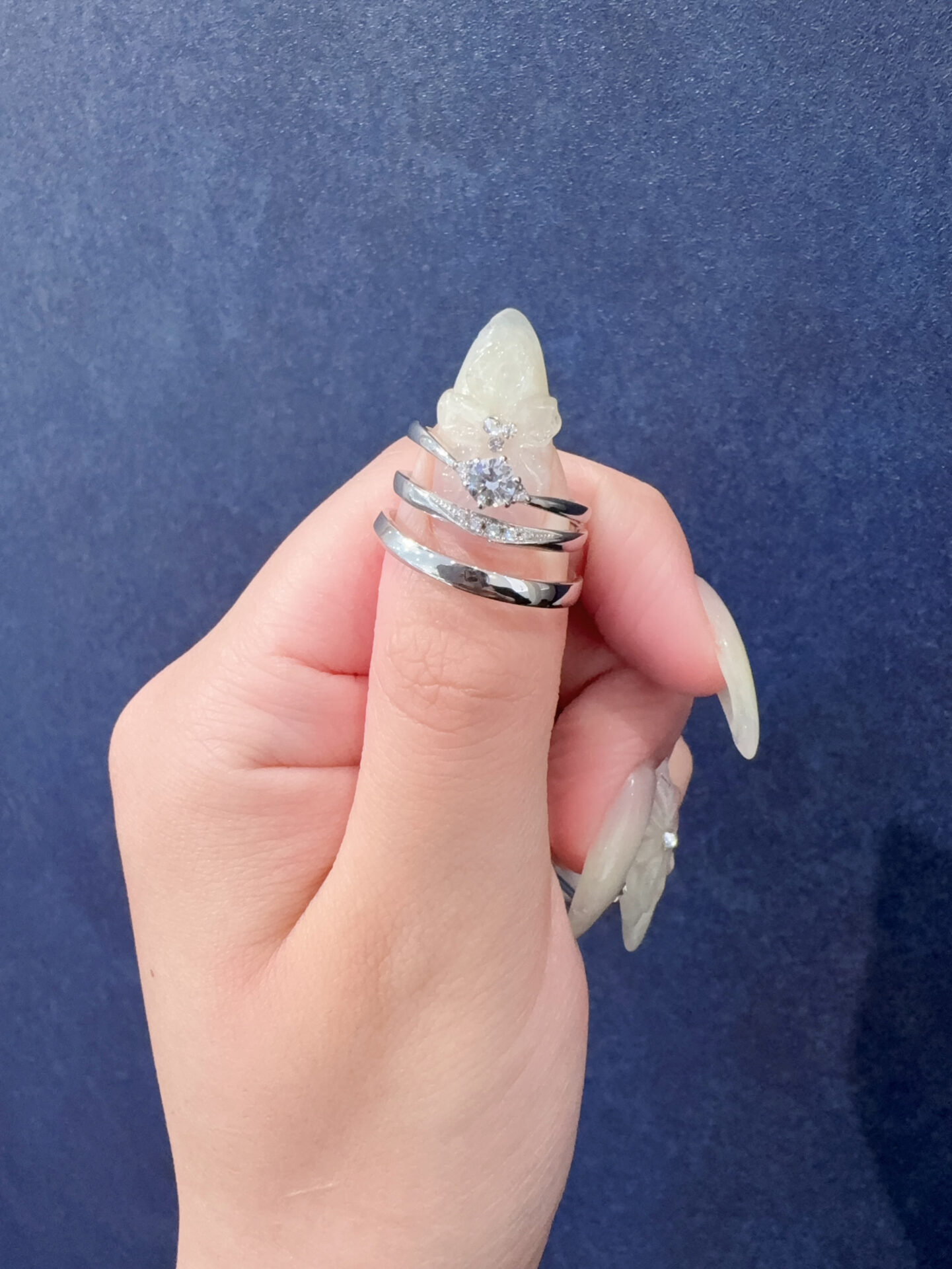 Promise Ring（プロミスリング）の婚約指輪と結婚指輪の重ね付け