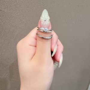 RosettE Life（ロゼット・ライフ）の婚約指輪と結婚指輪の重ね付け