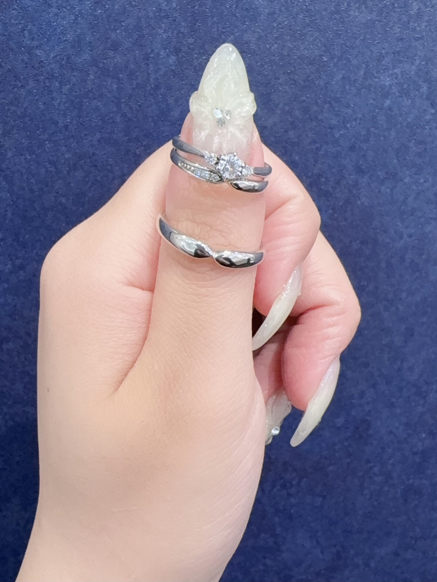 CANDLE(キャンドル)の婚約指輪と結婚指輪の重ね付け