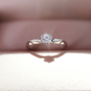 garden和歌山がおすすめする泉佐野市で婚約指輪探している方