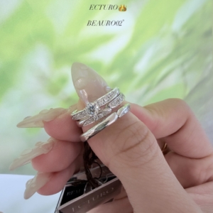 ECTURO（エクトゥーロ）の婚約指輪と結婚指輪の重ね付け