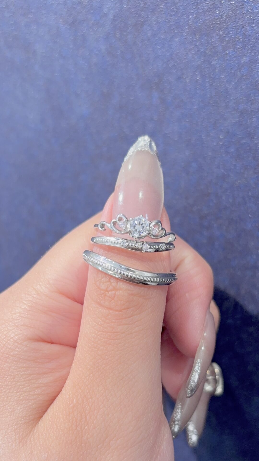 MILK&Strawberry（ミルク&ストロベリー）の婚約指輪と結婚指輪の重ね付け