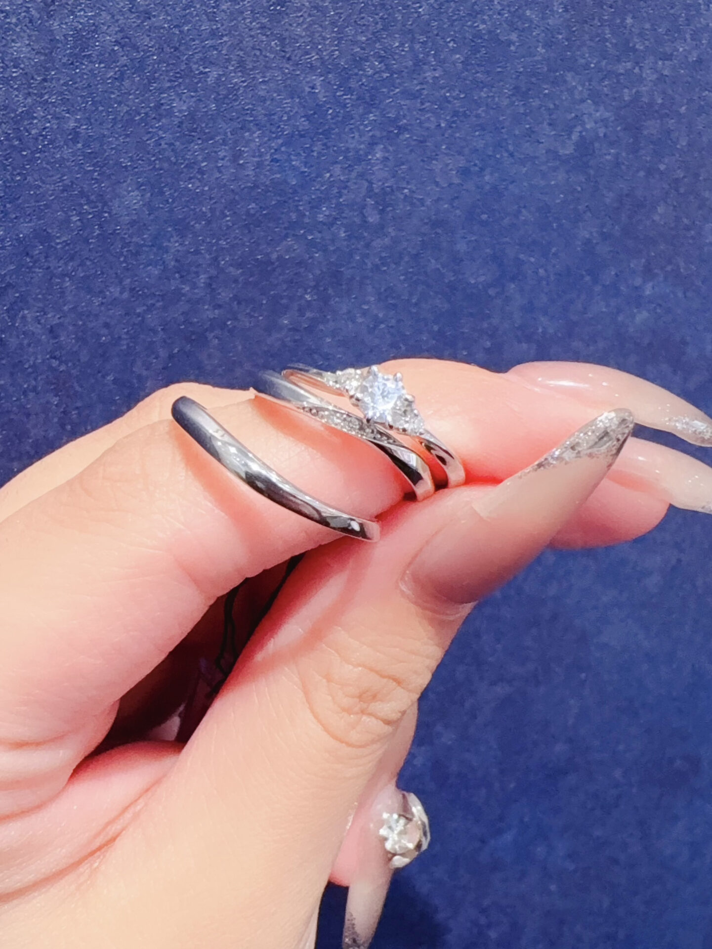 CANDLE（キャンドル）の婚約指輪と結婚指輪の重ね付け