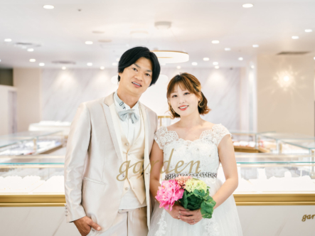 岩出市からご来店「LAPAGE」の結婚指輪と「Little garden」の婚約指輪をご成約頂きました