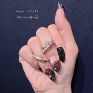 RosettEの婚約指輪と結婚指輪の重ね付け