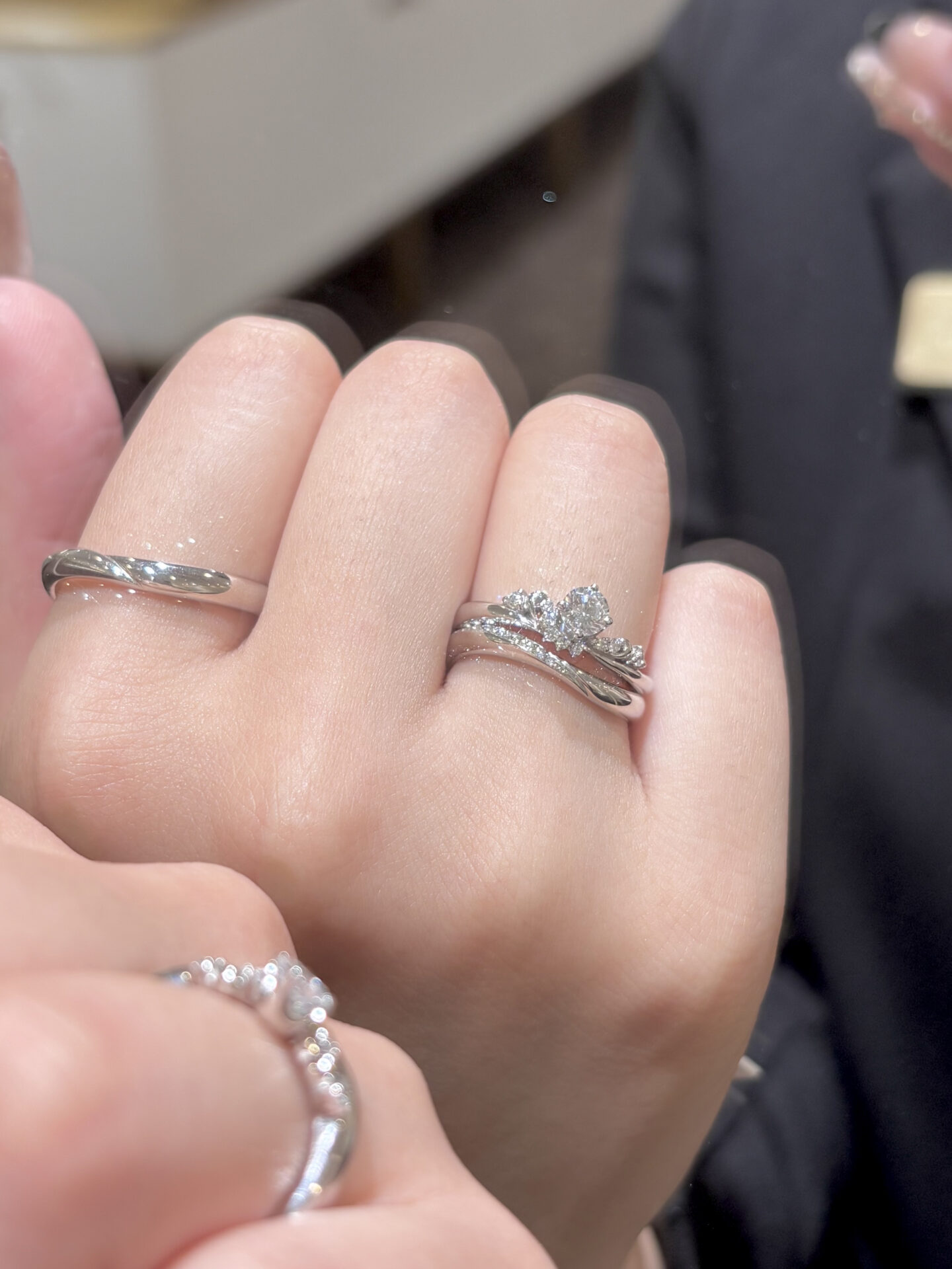 Mariage ent（マリアージュエント）の婚約指輪と結婚指輪の重ねづけ