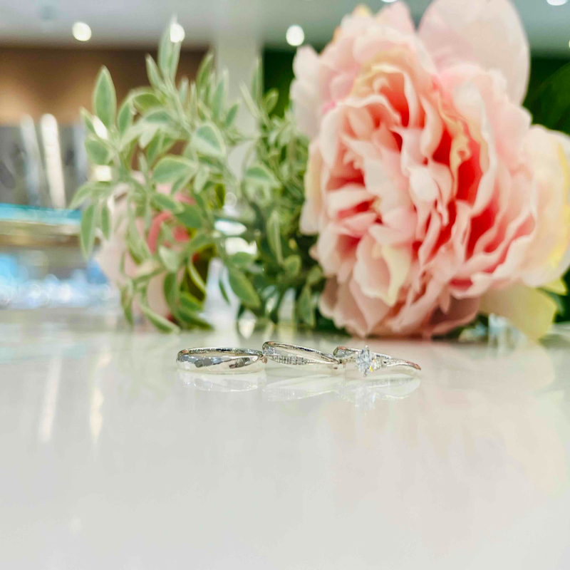 BAUM（バウム）の婚約指輪と結婚指輪の重ね付け